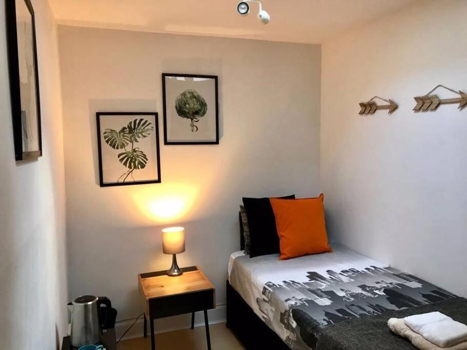The Kingsview Townhouse - Boutique Hostel Edynburg Zewnętrze zdjęcie