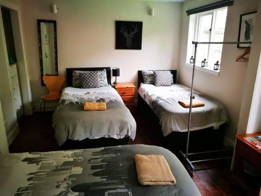 The Kingsview Townhouse - Boutique Hostel Edynburg Zewnętrze zdjęcie