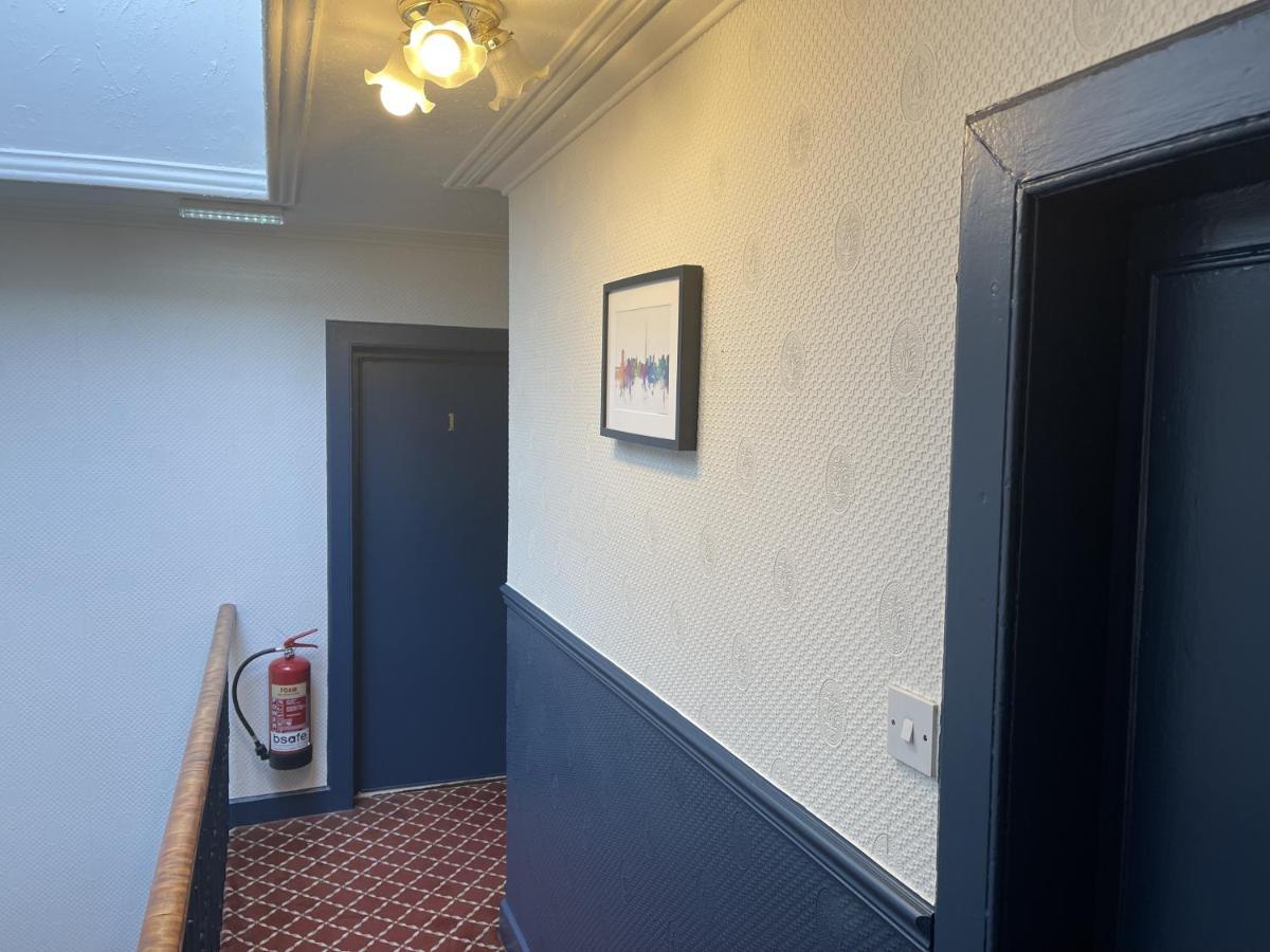 The Kingsview Townhouse - Boutique Hostel Edynburg Zewnętrze zdjęcie